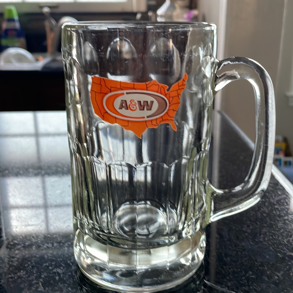 A&W Mug - Picture 2 of 3